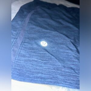 Women’s M lululemon shorts(Men’s s/xs)